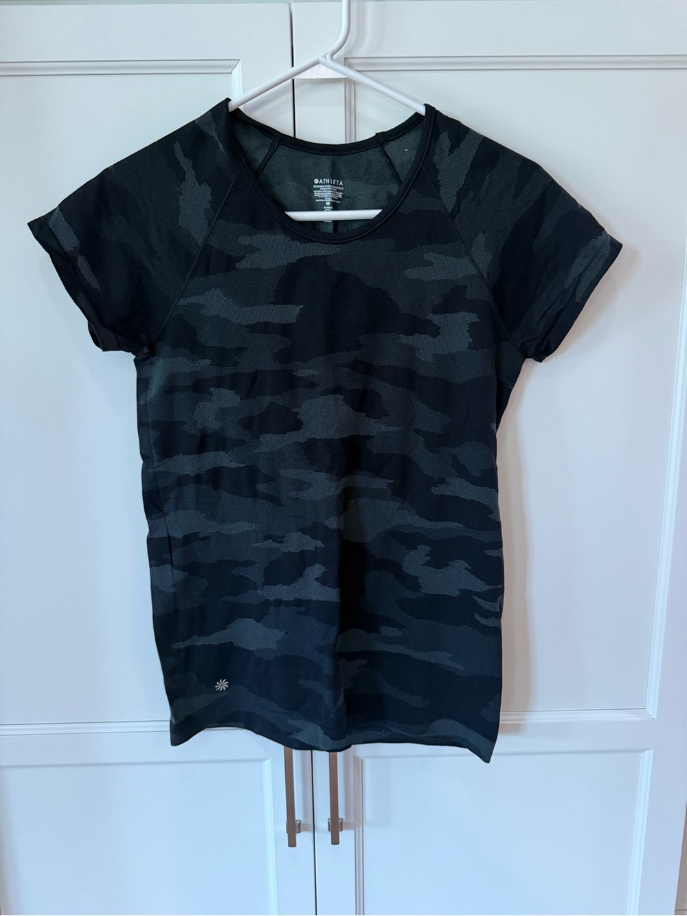 Athleta Black & Charcoal Camo Short Sleeve Performance Tee